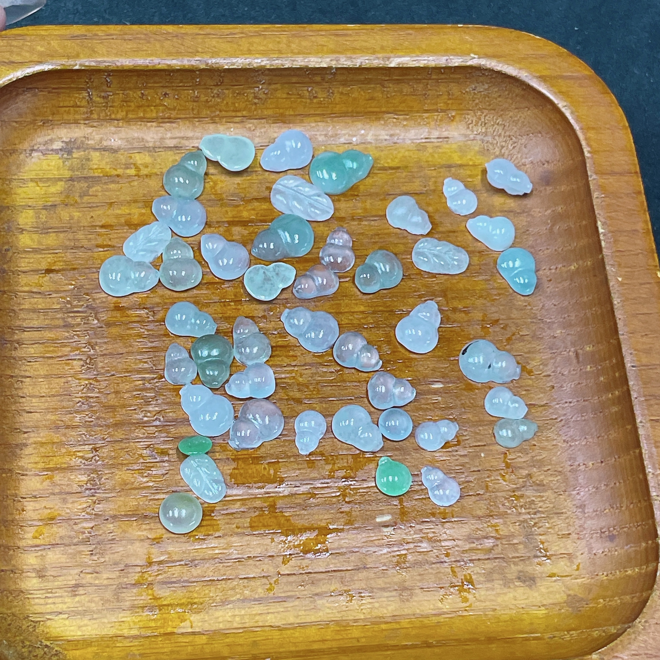 F34065267 Jadeite Pendant Gourd Sell as a Lot Rough