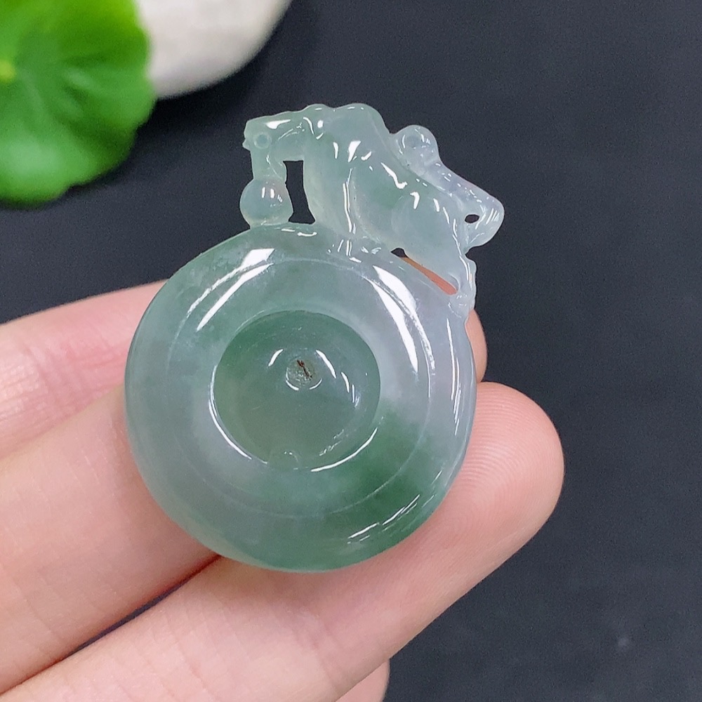 F33876858 Jadeite Reversal of Fortune Pendant