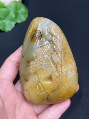 H35169566 和田玉手把件      仿古件         货品总重约298.9g        皮色成因未定     含其他矿物成份