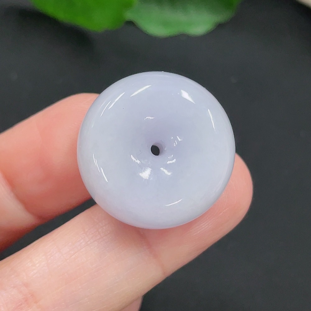 F28288033 Jadeite Peace Knot Pendant, Total Weight Approximately 11.7 Grams