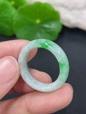 F41934194 翡翠戒圈 圈口15 货品总约重3.54g