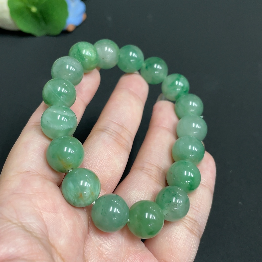 H32738479 African Emerald (Dulong Jade)