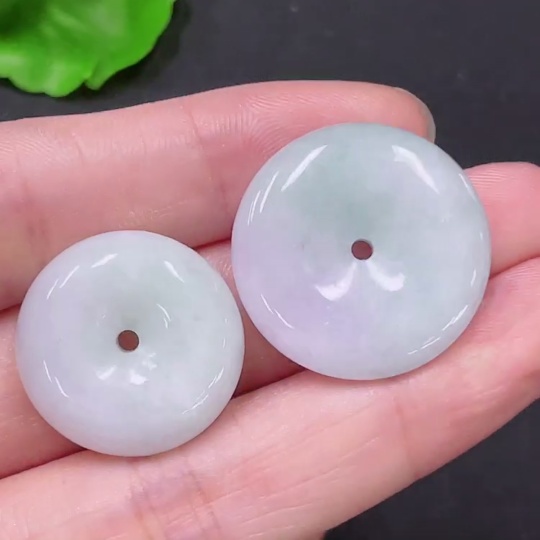 F33919758 Jadeite Safety Buckle Pendant Sell as a Lot