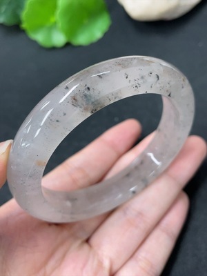 H41945348 非洲翠（独龙玉）正圈手镯  圈口 56  货品总重约49.7g