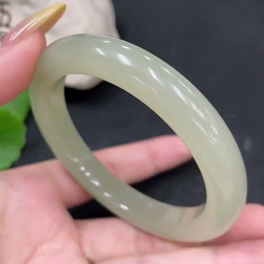 H31663755 Hetian Jade Round Bracelet, Loop Size 58.8, Total Weight Approx. 58.5g