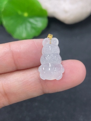 F46551643 翡翠兔子挂件  18k金扣头 货品总重约1.75g
