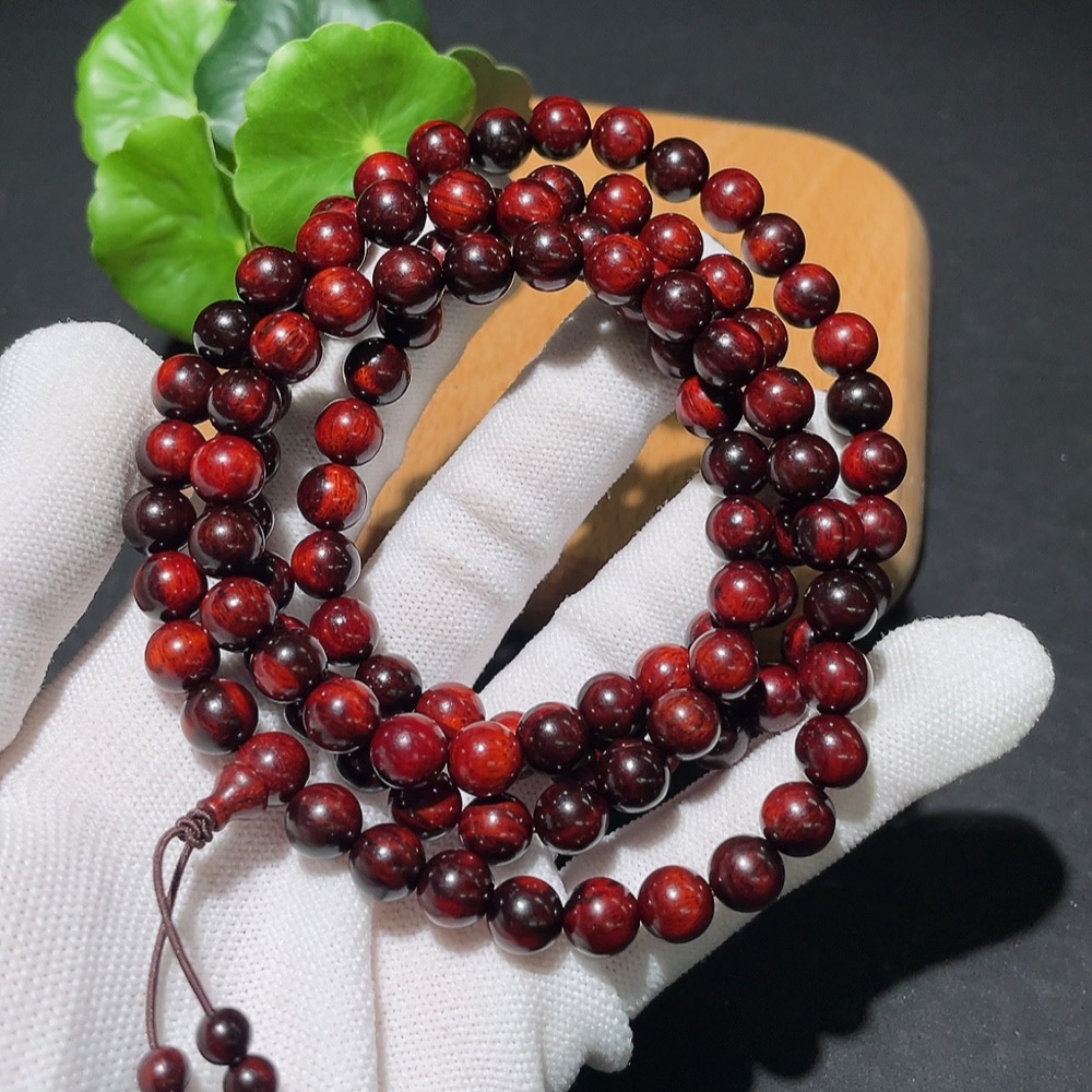 W31608504 Rosewood Long Strand, Total Weight Approx. 35.7g, Bead Size 8mm