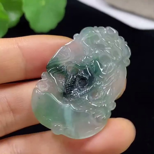 F34024756 Jadeite Dragon Pendant Total Weight Approx. 7.9g Containing Other Mineral Components