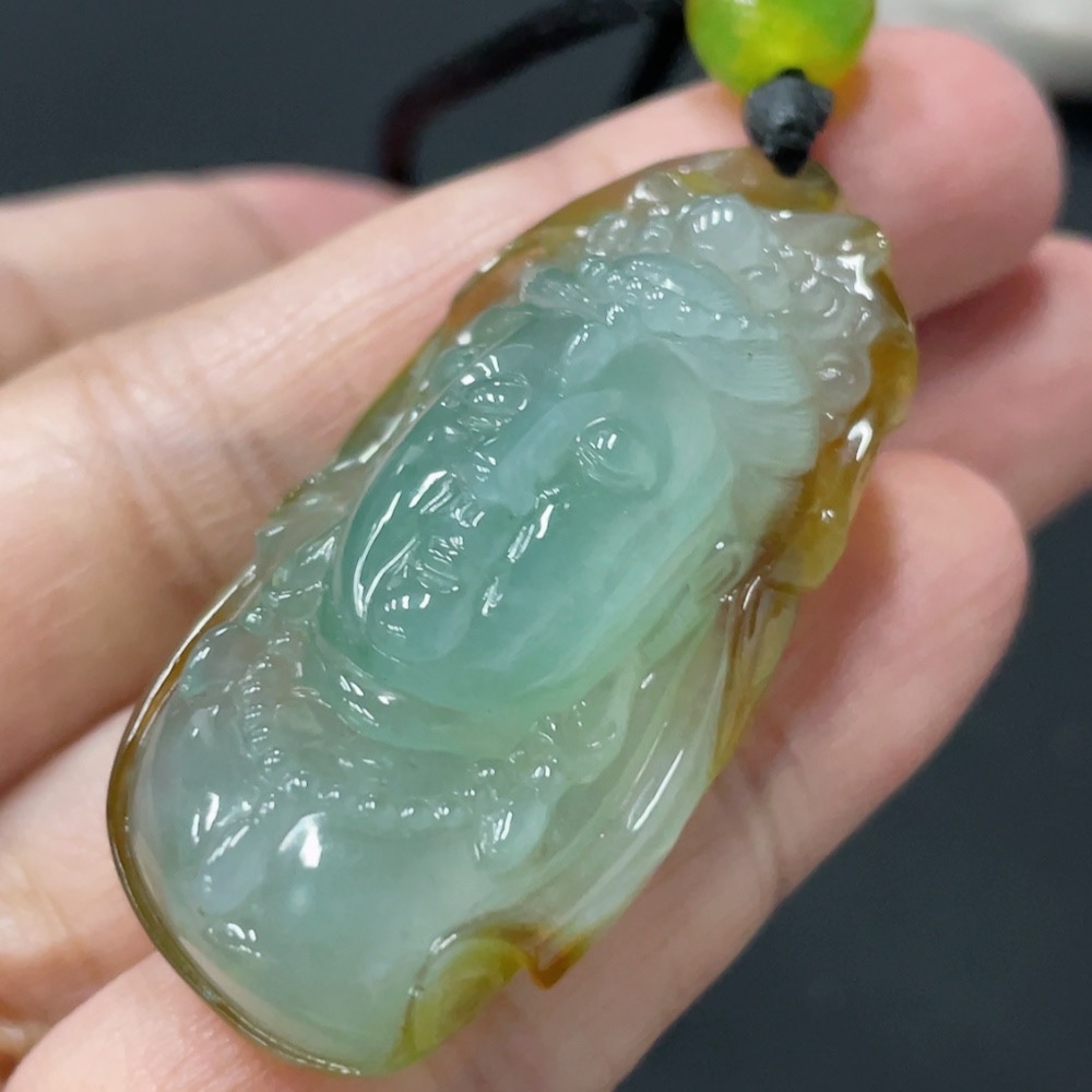 F29386644 Jadeite Guanyin Pendant, Total Weight Approx. 20g, Color Origin Undetermined, Beads Non-Grade A