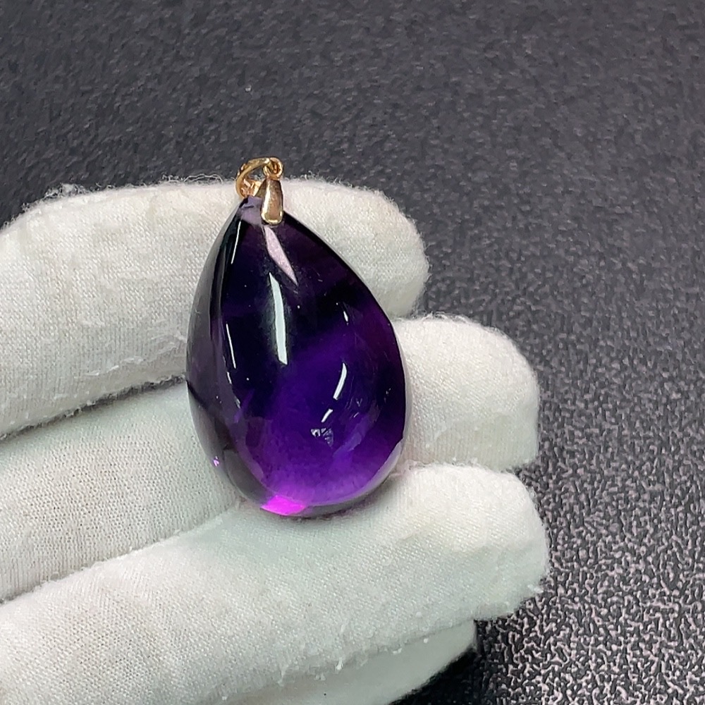 C33923112 18K Crystal Pendant Total Weight Approx. 18.53g