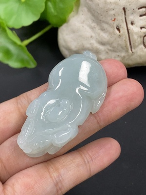 F46596507 翡翠貔貅挂件 货品总重约24.68g