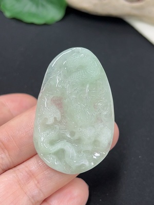 F46545641 翡翠挂件龙牌 货品总约重11.36g