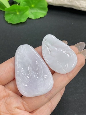 F39648879 翡翠挂件一手走