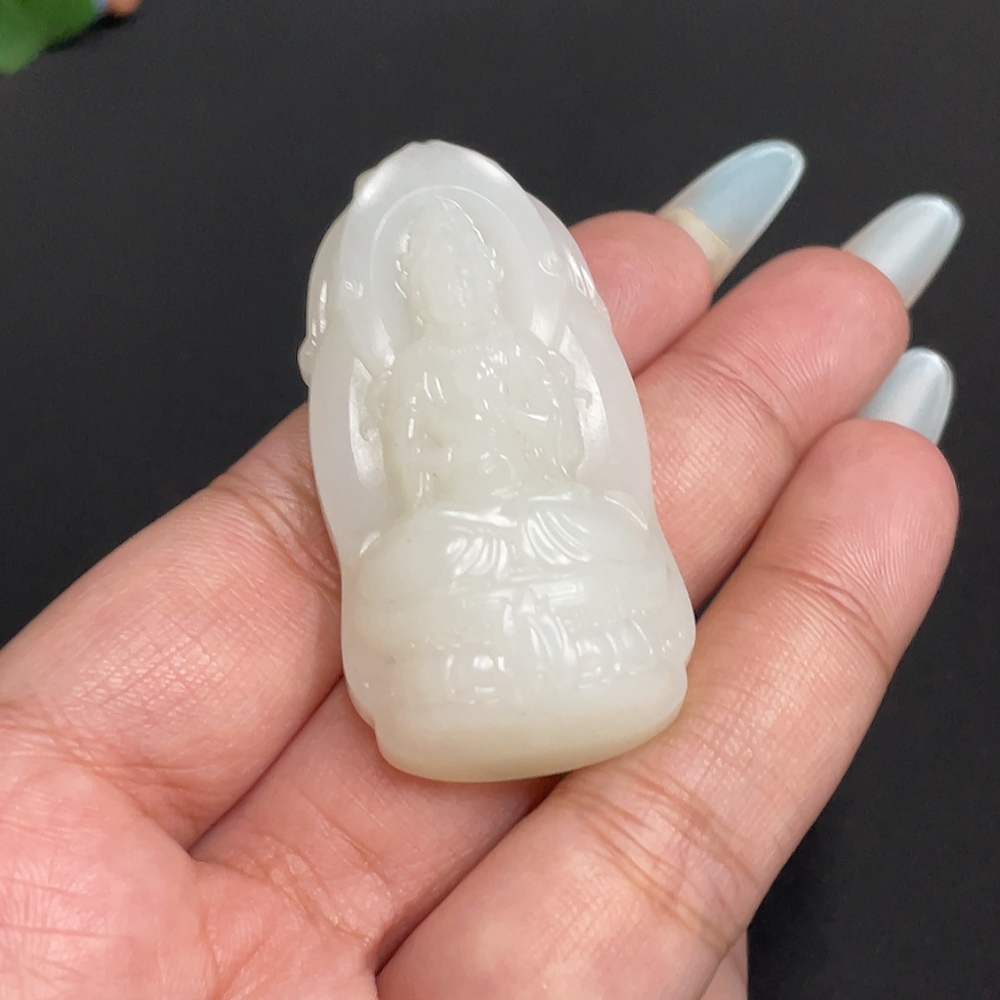 H31633228 Hetian Jade Pendant Guanyin Total Weight Approx. 28.3g