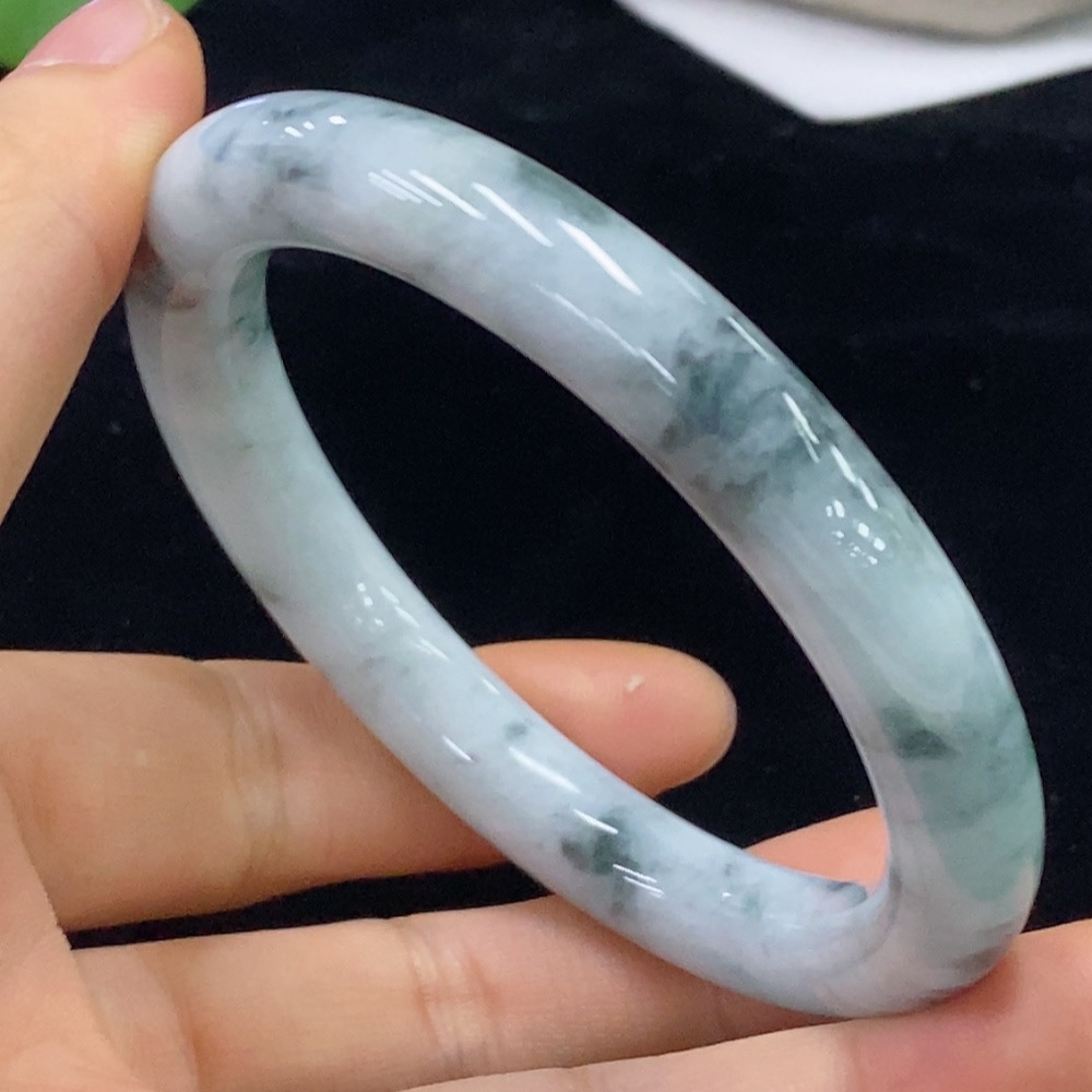 F32706902 Jadeite Round Bangle Size 58.2 Total Weight Approx. 52.03g Containing Other Mineral Components