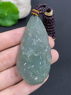 F42968255 翡翠龙行天下挂件 货品总重量约54.3克（含绳重）