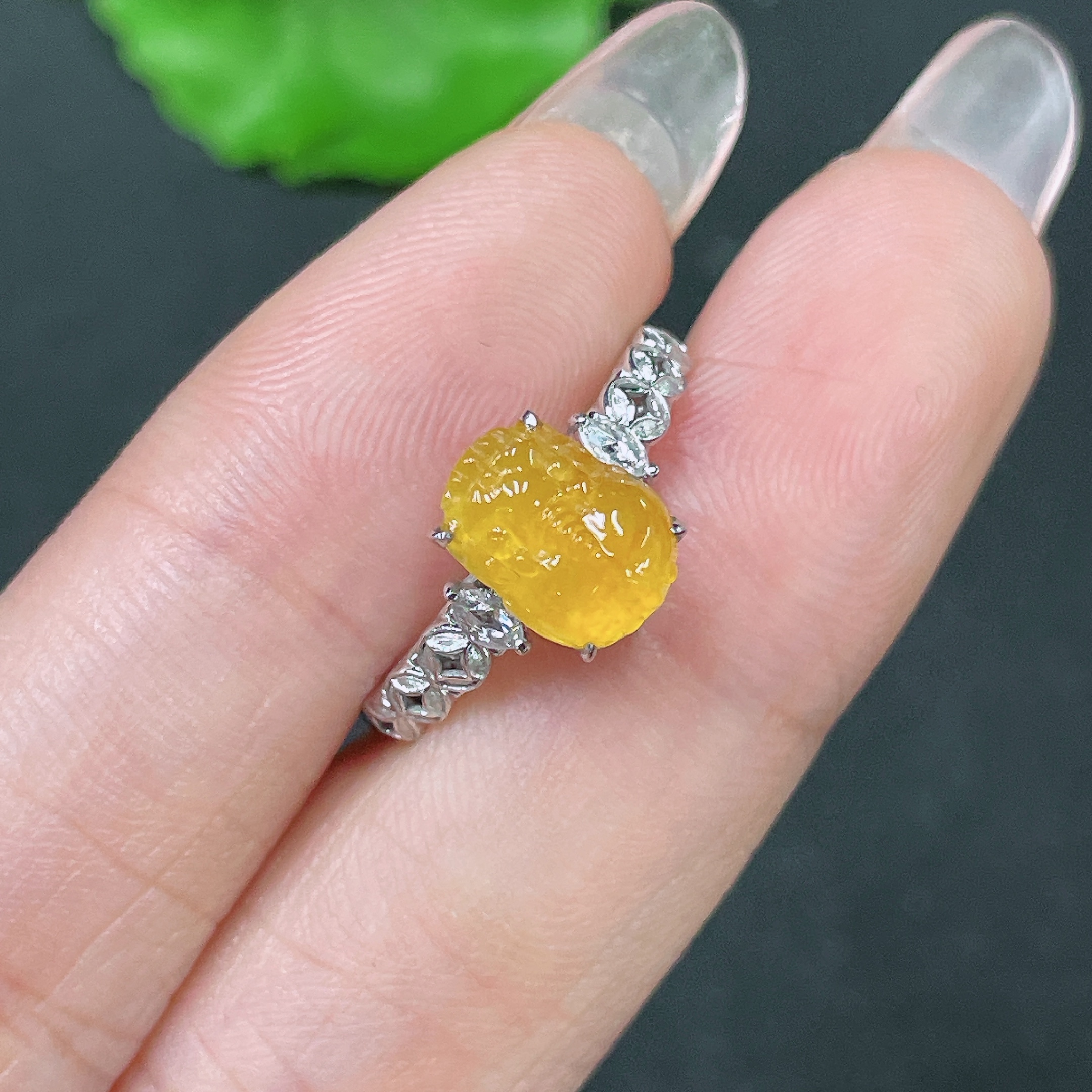 F34046740 Jadeite Inlay 18k Gold Inlaid Color Origin Undetermined With Diamond Accents Total Weight Approx. 2.31g Size 13