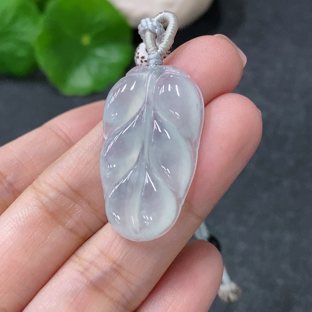 F34955078 Jadeite Pendant Leaf Total Weight Approx. 5.74g with Rope