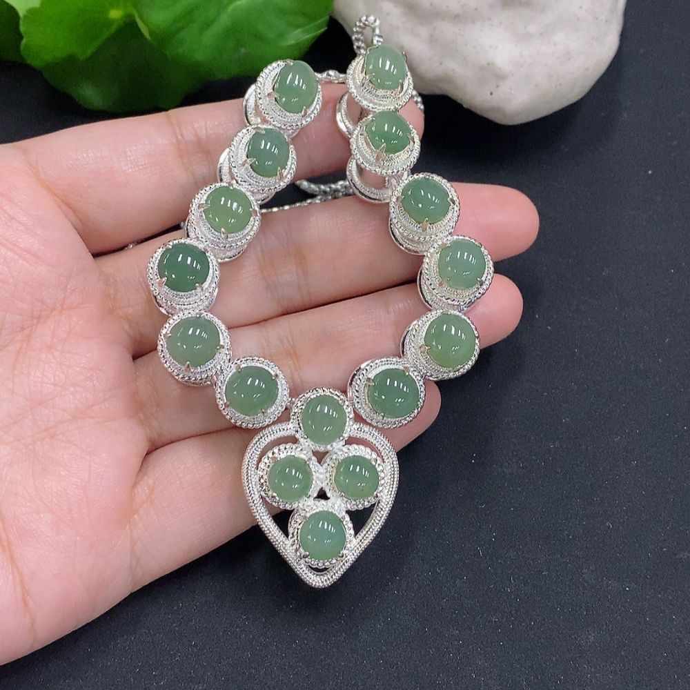 F32775975 Jadeite Cabochon Sell as a Lot No Gold Setting