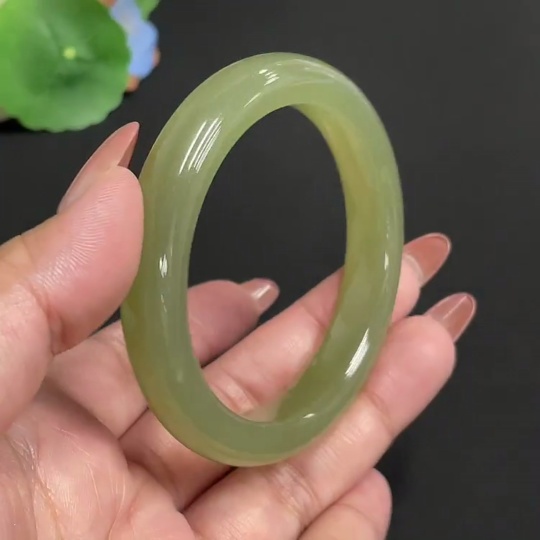 H34074323 Hetian Jade Round Bracelet Size 53.4 Total Weight Approx. 46.3g