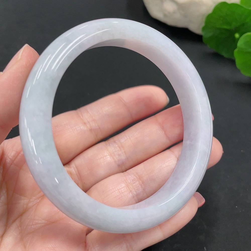 F25904903 Jadeite Regular Bangle 59.2 Circumference Approx. 59.3g Total Weight