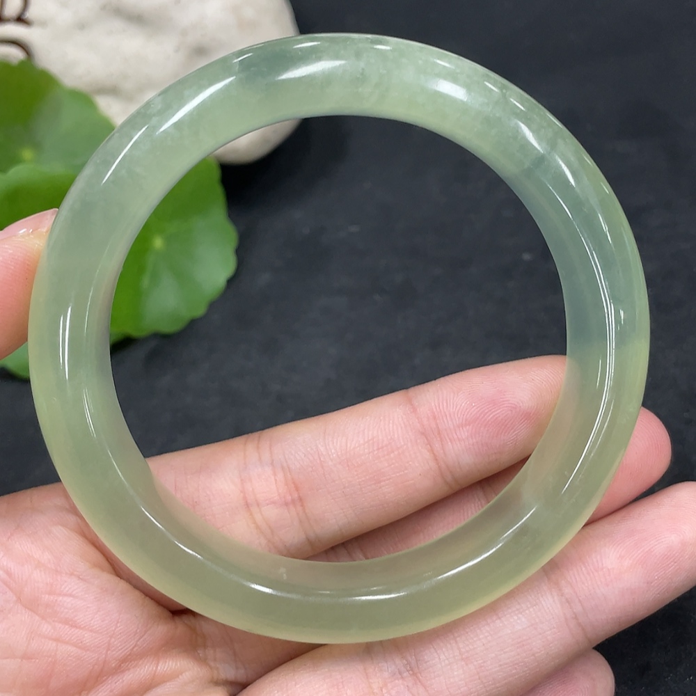 H31582347 Xiuyu (serpentine jade)
