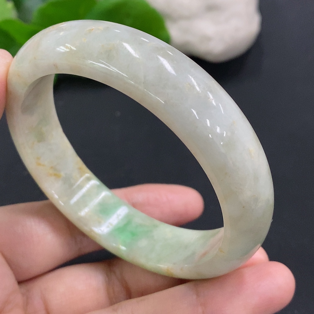 F34000611 Jadeite Round Bangle Size 57.7 Total Weight Approx. 62.7g