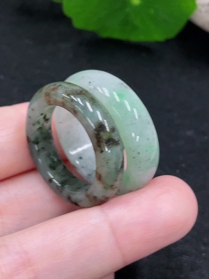 F33827391 Jadeite Ring Set Sell as a Lot 20/24 Size