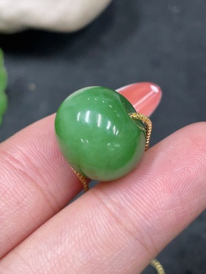 H34960897 Hetian Jade Jasper Pendant - Peace Buckle (Non-Gold, Total Weight Including Chain: Approx. 7.3g)