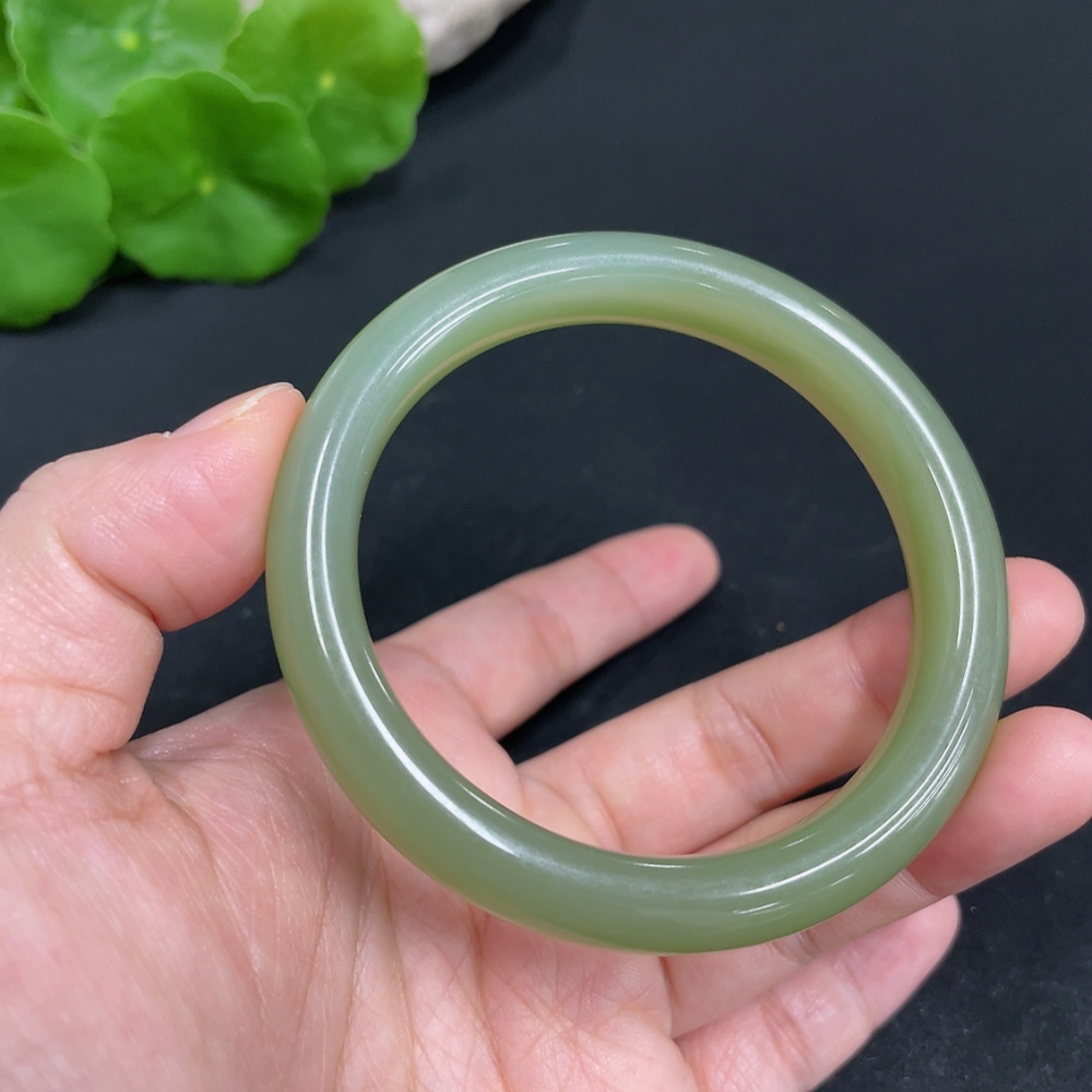 H34037558 Hetian Jade Round Bracelet Size 55.4 Total Weight Approx. 40.3g