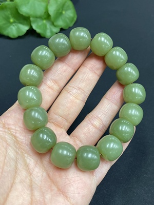 H28214134 Hetian Jade Bracelet Approx. 13.2mm Total Weight Approx. 64.7g