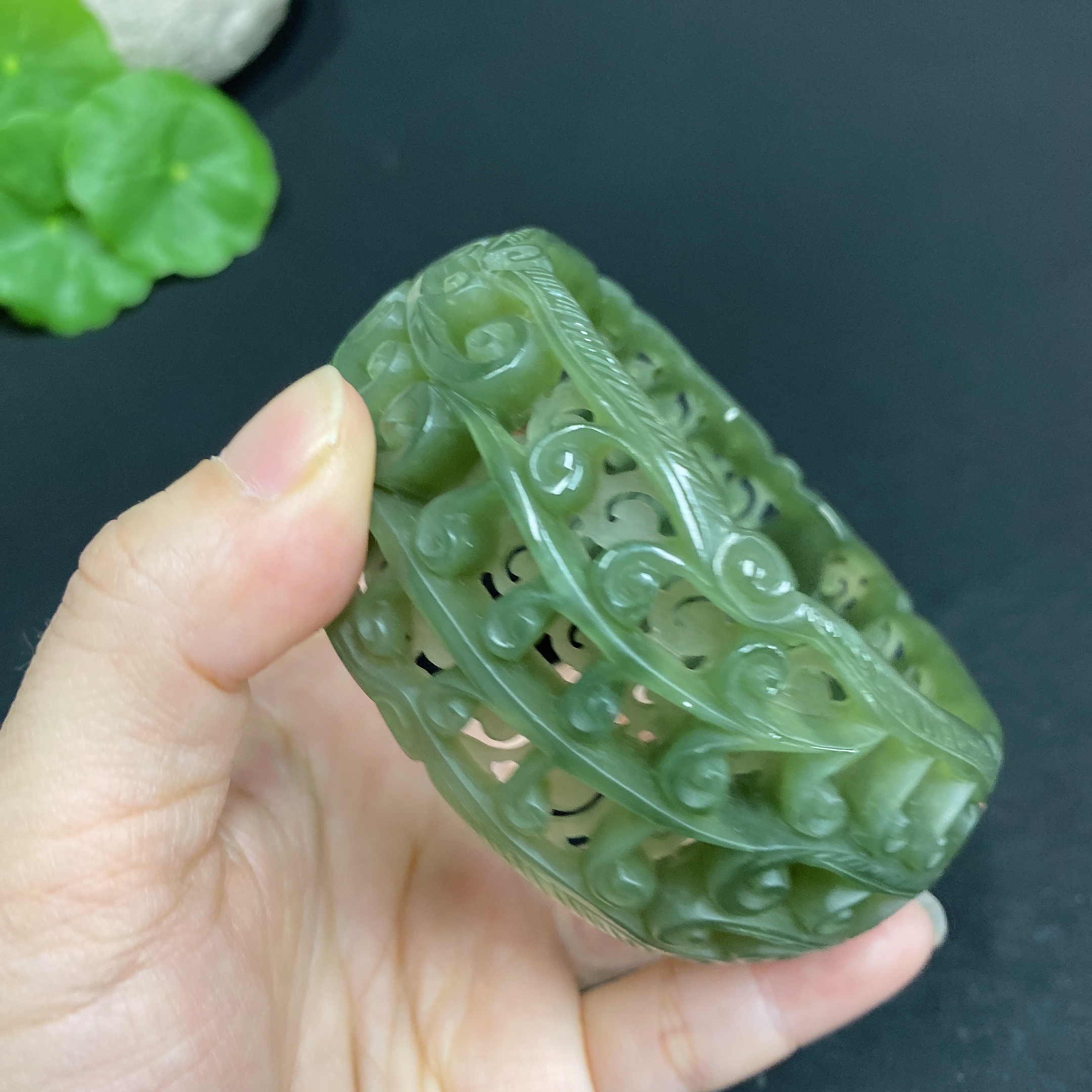 H33859869 Hetian Jade Carved Flower Bracelet Size 66 Total Weight Approx. 84.4g