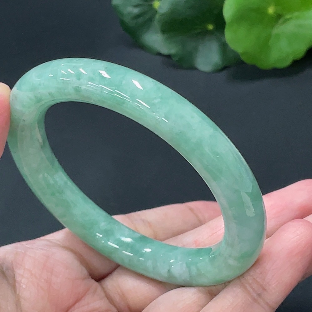 F18956833 JadeiteRound Bangle, Size 54.9, Total Weight 57.378g