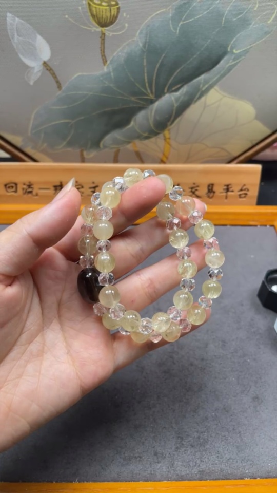 C45468713 Crystal Bead Necklace with Visible Organic Matter, Total Weight Approx. 44.66g, Size 7.1-11.4mm