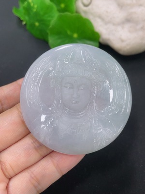 F46551879 翡翠挂件观音 货品总约重26.3g