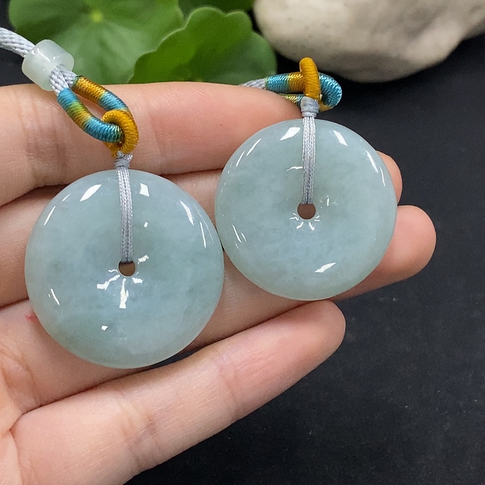 F32819237 JadeitePeace Pendant