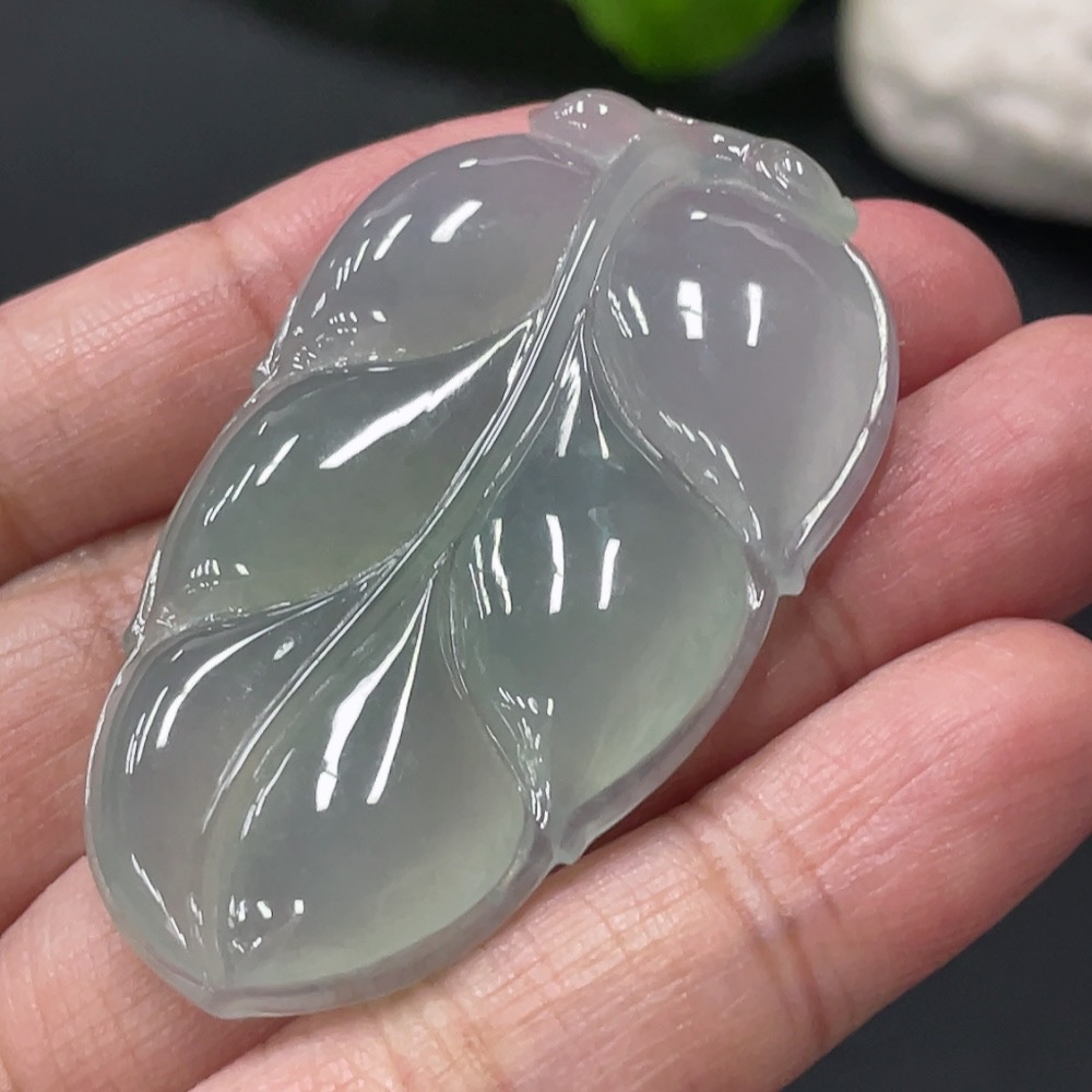 F30557089 Jadeite Leaf Pendant Total Weight Approx. 17.7g