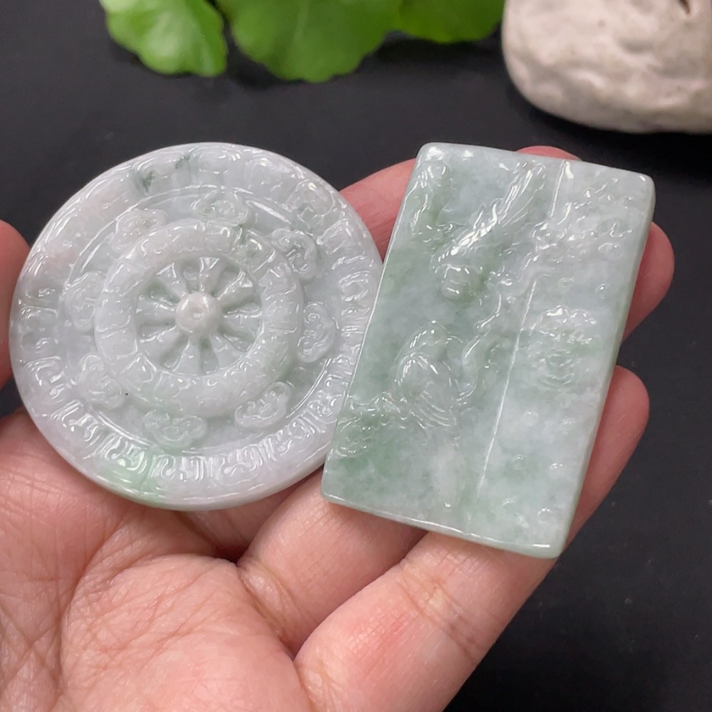 F31610077 JadeitePendant