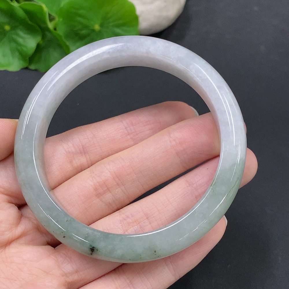 F23562867 Jadeite Round Bracelet Size 57 Total Weight 55.938g