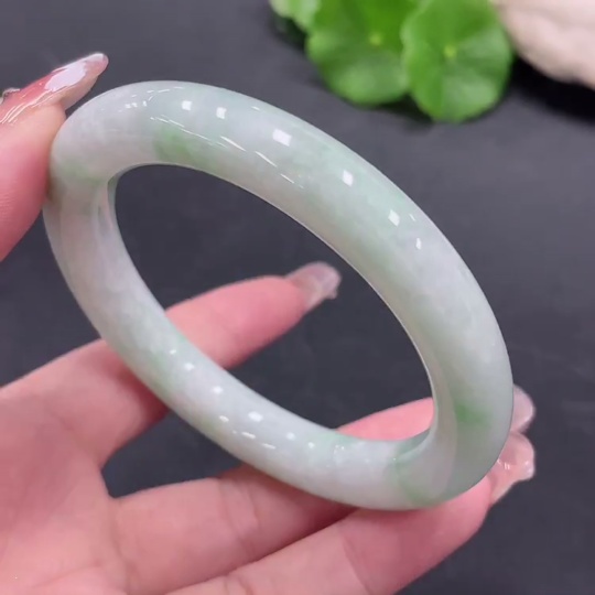 F21345751 Jadeite Round Bangle Size 57.3 Total Weight 65.492g