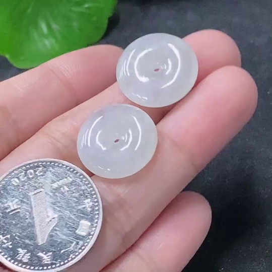 F33943094 Jadeite Peace Knot Pendant