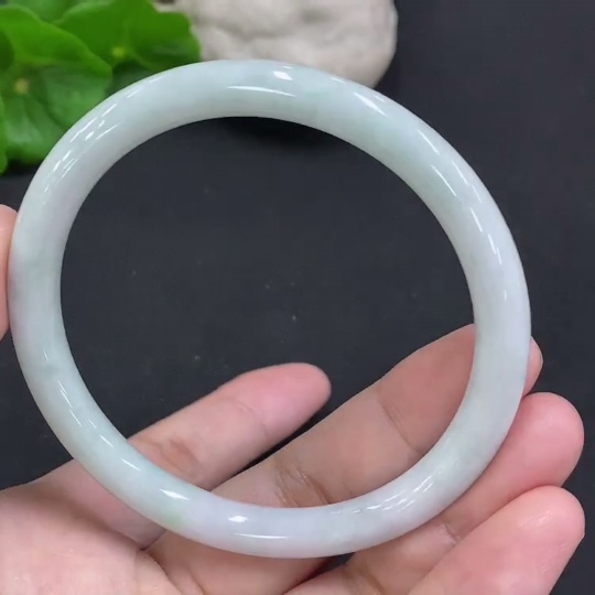 F35126228 Jadeite Round Bangle Size 60.2 Total Weight About 29.6g