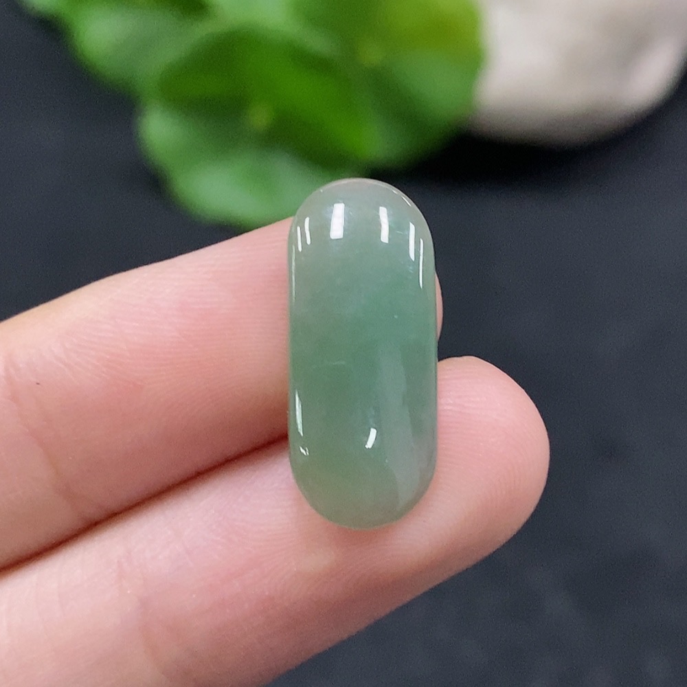 F34963396 Jadeite inlay piece, total weight approx. 1.28g
