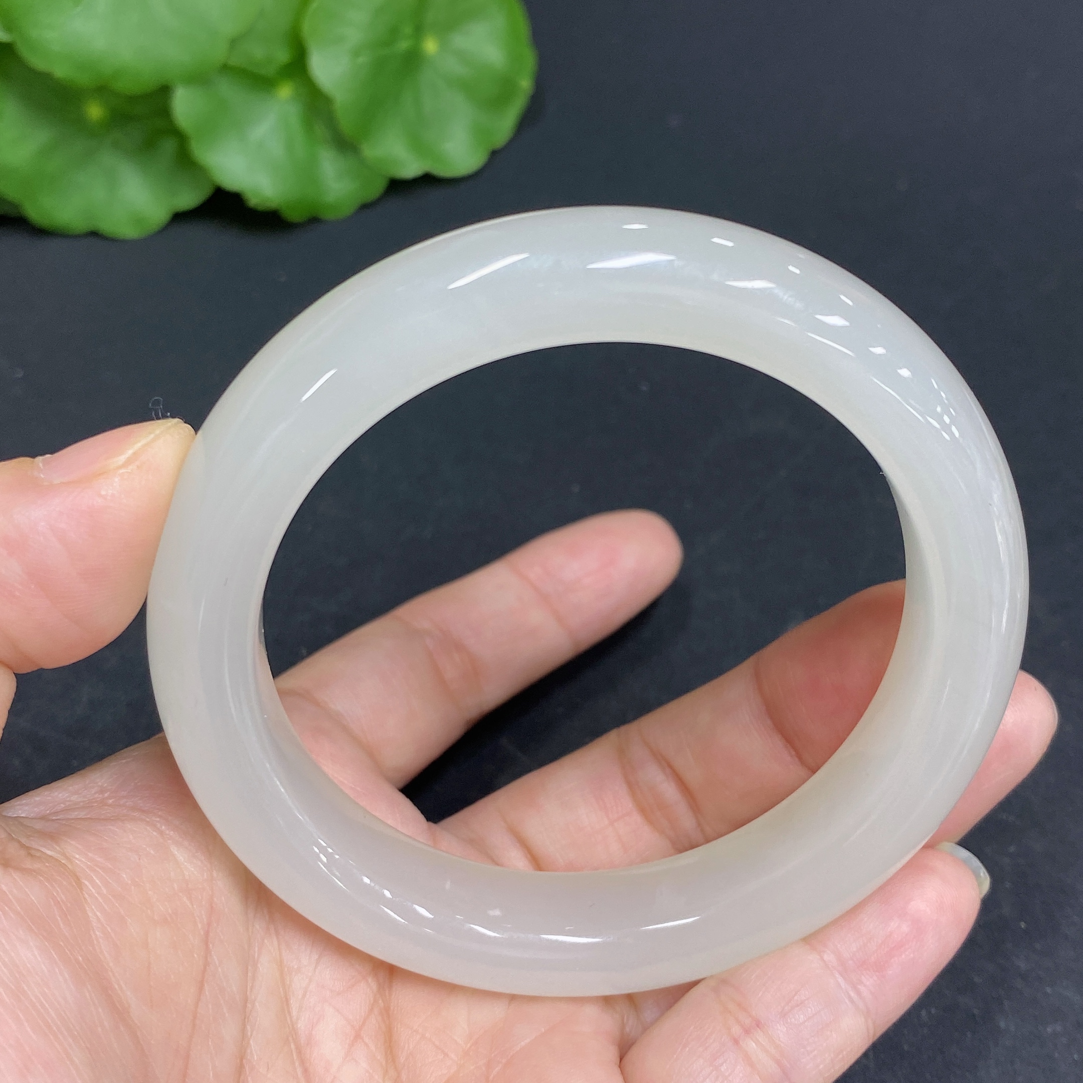 H33879089 Hetian Jade Round Bracelet Size 57.7 Total Weight Approx. 59.5g