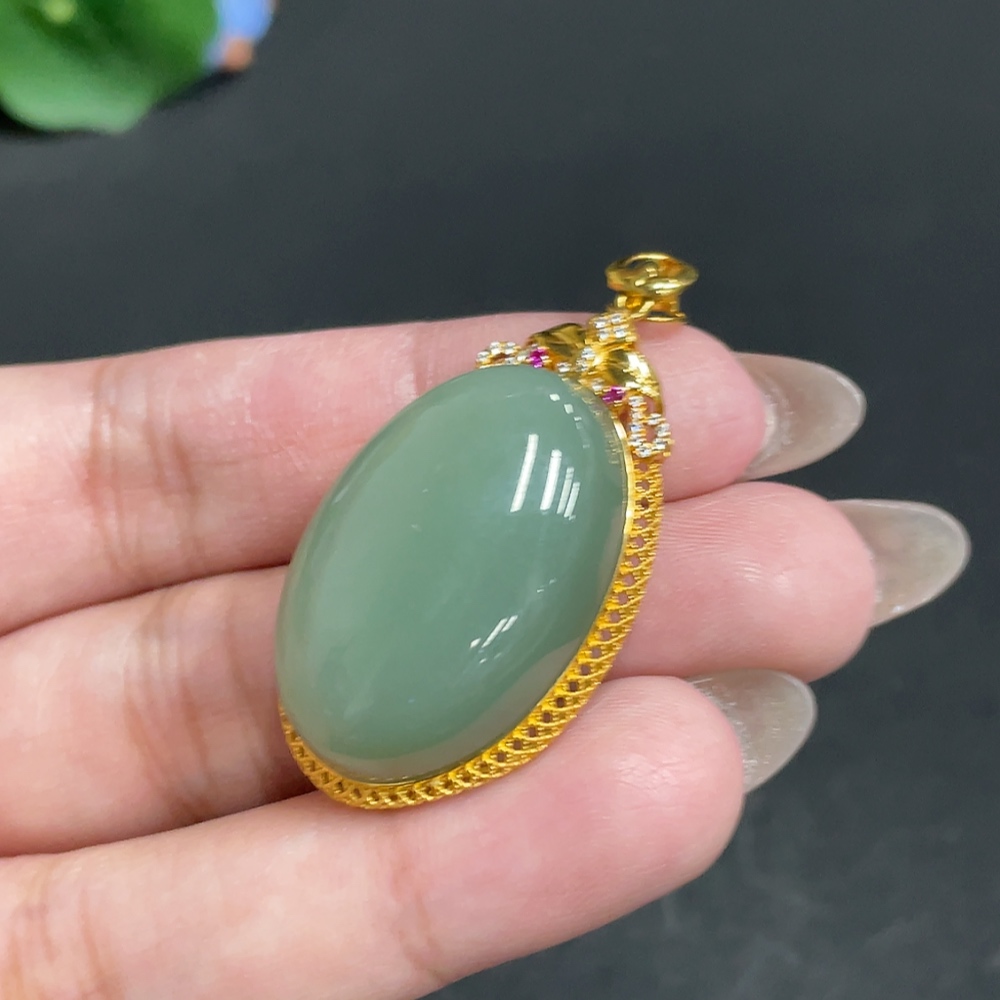 H29423240 Hetian Jade Inlaid Pendant, Cabochon, Total Weight Approx. 11.9g, 18k