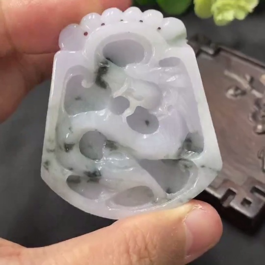 F07135087 Jadeite Antique Dragon Pendant