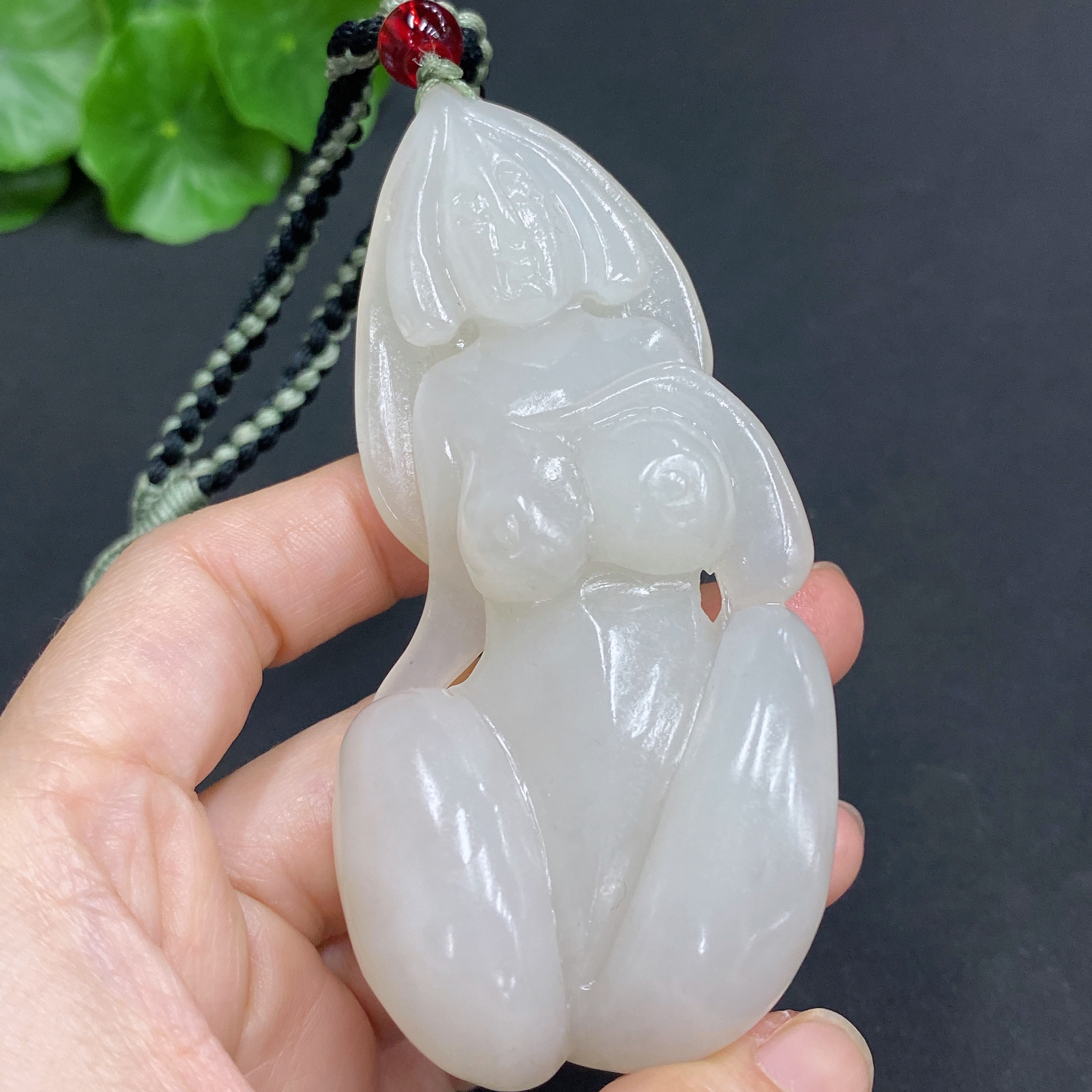 H22506266 Hetian Jade Handheld Piece, National Beauty and Heavenly Fragrance, Total Weight (including rope) Approx. 98.5g