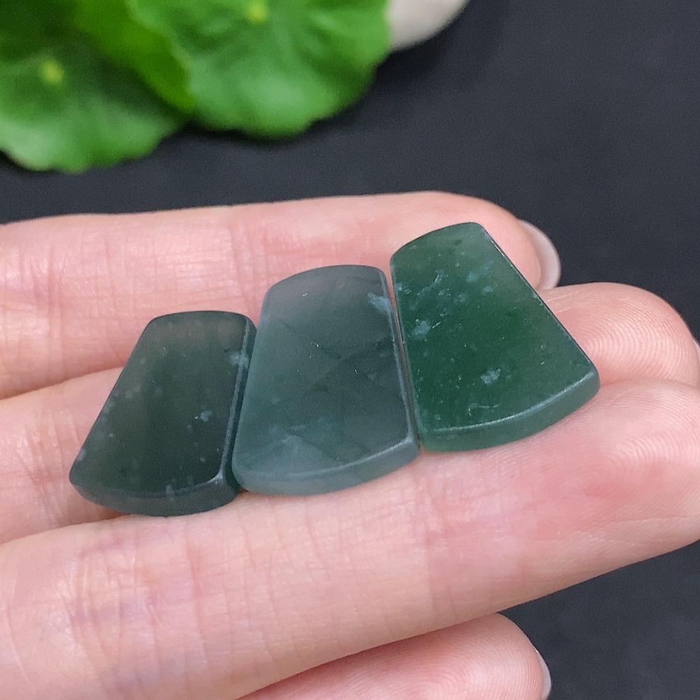 F34968239 Jadeite Pendants Sell as a Lot