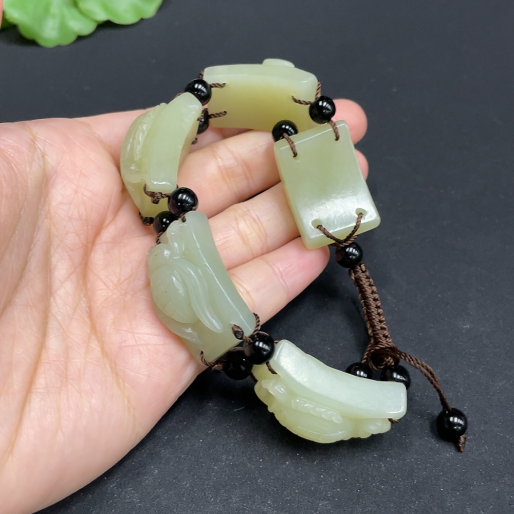 H34072245 Hetian Jade Five Poisons Bracelet