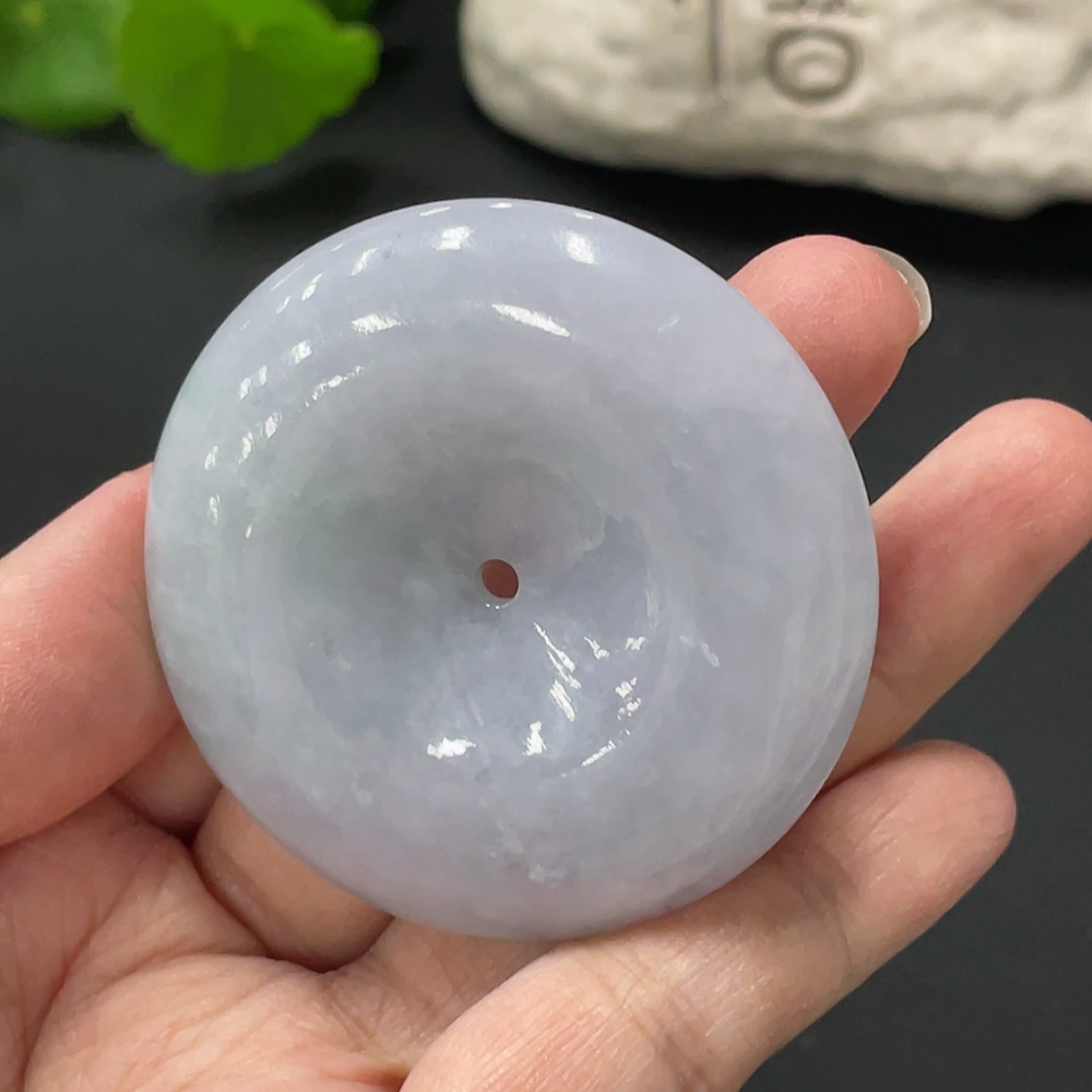 F33874345 JadeitePeace Knot Pendant